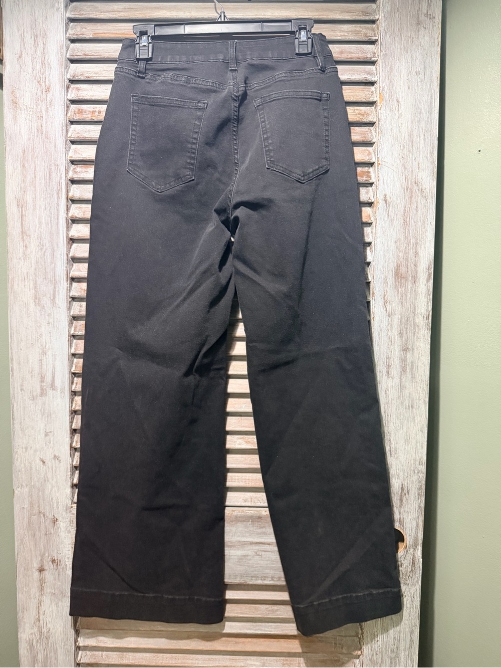 Black Wide Leg Jeans - Classic Back Pocket Design